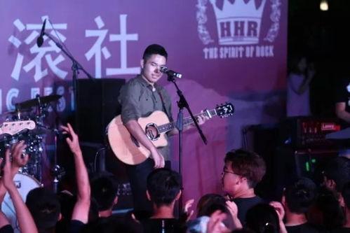 摇滚毕业生,青春旋律中的成长与梦想之旅