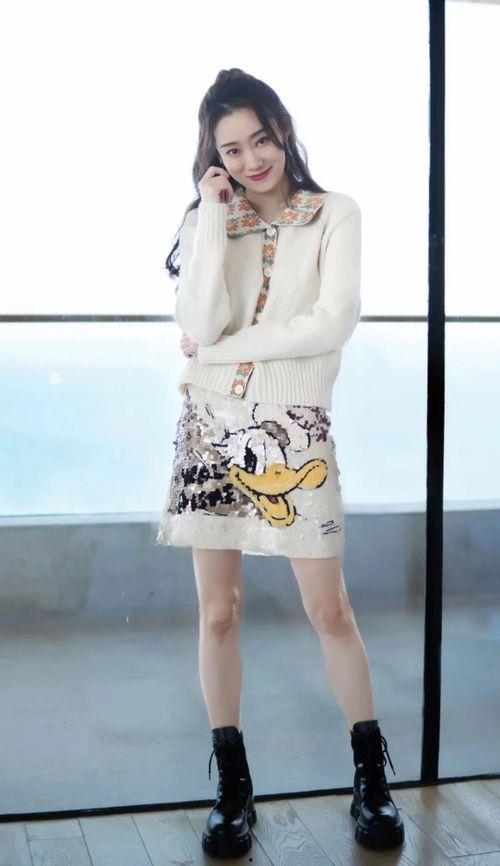 娱乐圈吃瓜张小斐小说